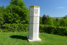 Stele 3 Wäscherschloß
